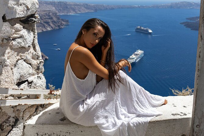 santorini-photoshoot-oia-sunset-blue-domes