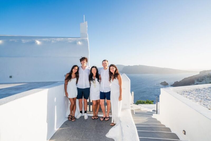 Santorini Photoshoot with Blue Domes & Caldera View - Who Is This Tour Best Suited For?