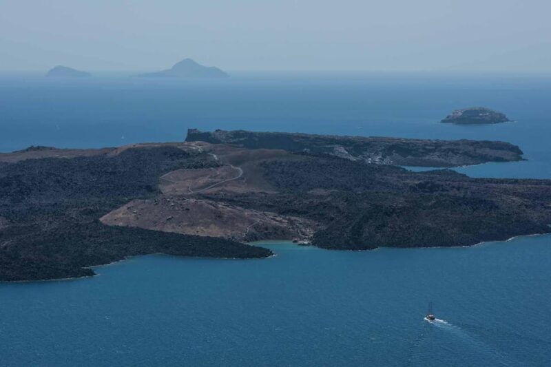 santorini-port-3-hour-cruise-to-volcano-and-hot-springs