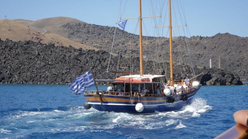 santorini-port-3-hour-cruise-to-volcano-and-hot-springs
