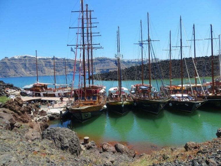santorini-port-3-hour-cruise-to-volcano-and-hot-springs