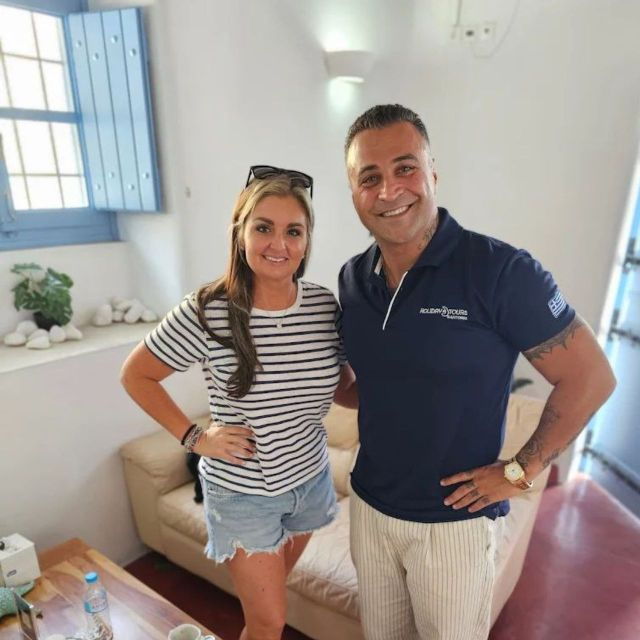 santorini-port-vip-lounge-for-ferry-departures