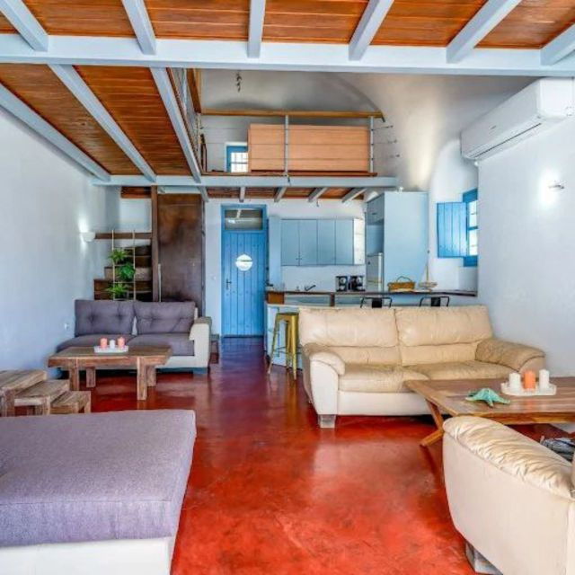 santorini-port-vip-lounge-for-ferry-departures