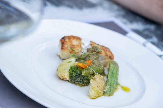 santorini-private-10-wine-tastings-with-dinner-oia-sunset