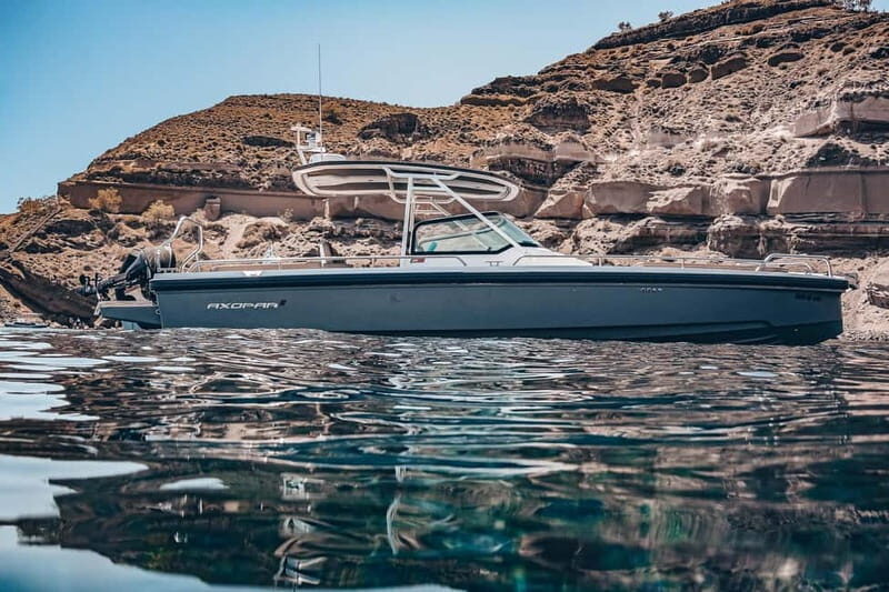 Santorini: Private Boat Tour with Drinks and Snacks - Exploring the Experience