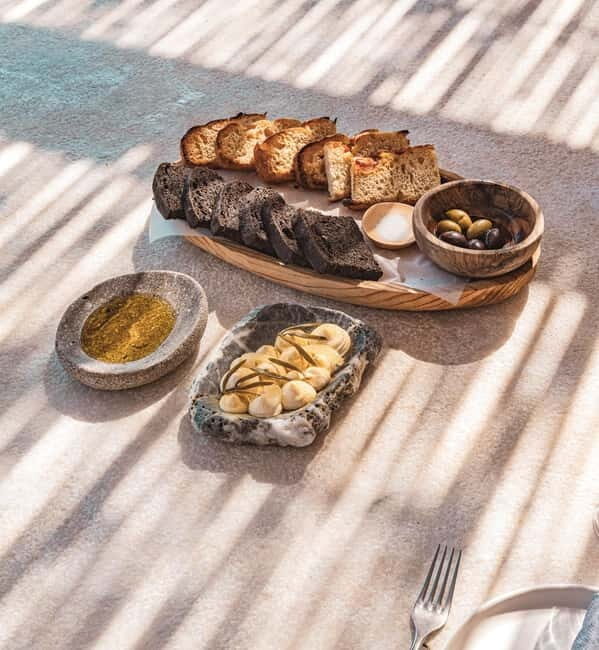 Santorini: Private Boat Tour with Drinks and Snacks - Practical Details and Tips