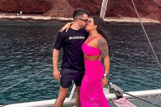 santorini-private-catamaran-cruise-with-meal-and-drinks