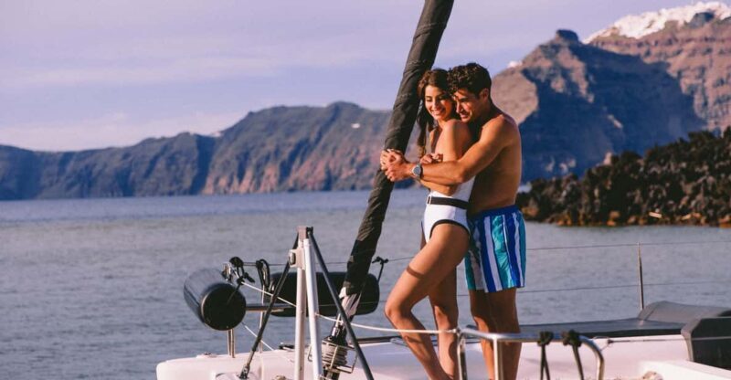 Santorini: Private Catamaran Tour with BBQ Meal and Drinks - An In-Depth Look at the Experience