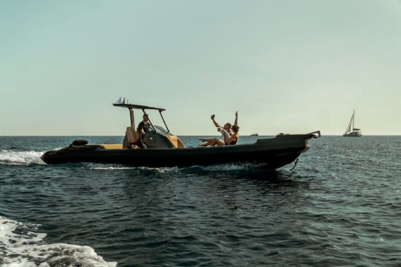 Santorini: Private Customizable RIB Cruise with Meal - Key Points