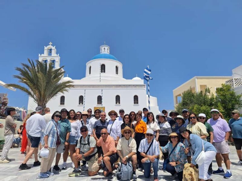 Santorini: Private Family Tour with Bilingual/Spanish Guide - Key Points