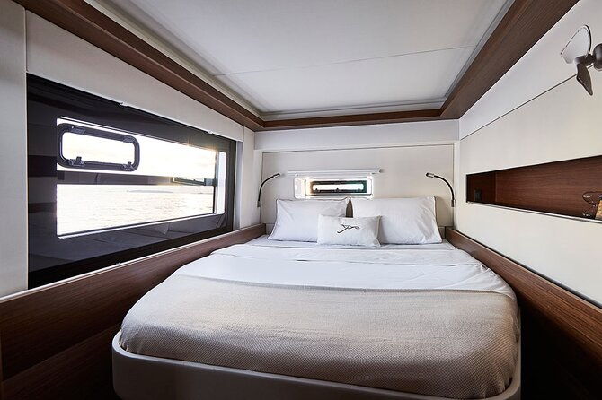 santorini-private-morning-and-sunset-half-day-yacht-tour