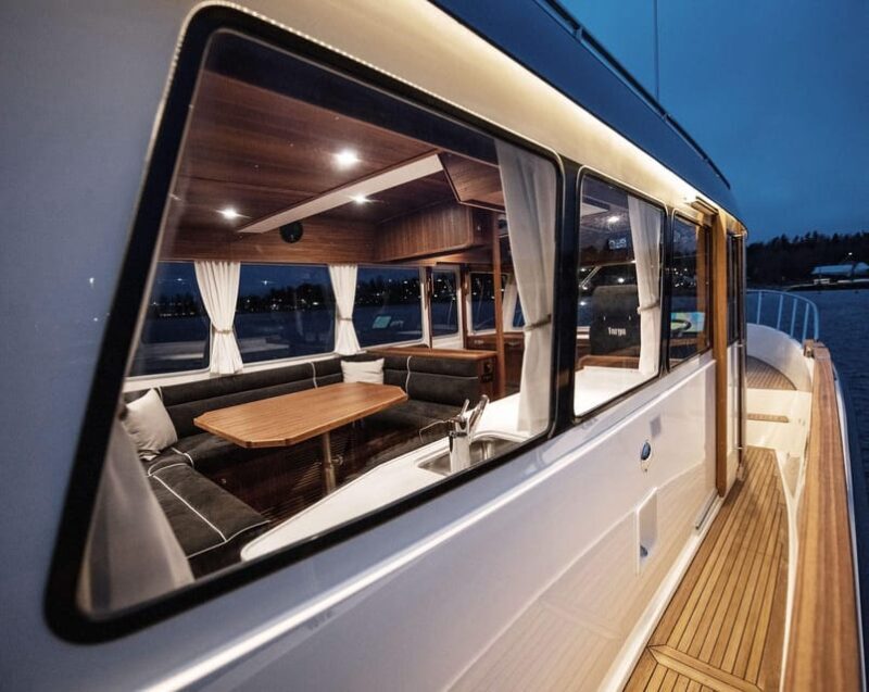 Santorini: Private Motor Yacht Cruise with Meal & Open Bar - Who Will Love This Experience?