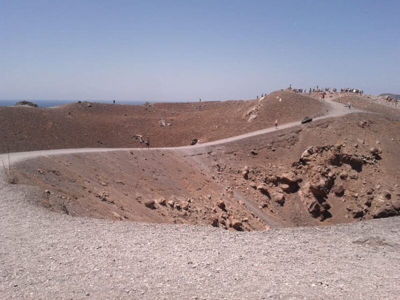 Santorini: Private Motorboat Cruise and Volcano Hike - FAQs