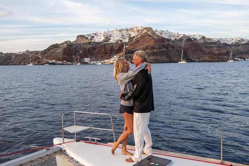 SANTORINI PRIVATE SAILING CRUISE TOUR - Why Consider the Santorini Private Sailing Cruise?
