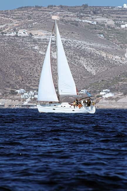 Santorini: Private Sailing Tour with Drinks & Meal Included - Key Points