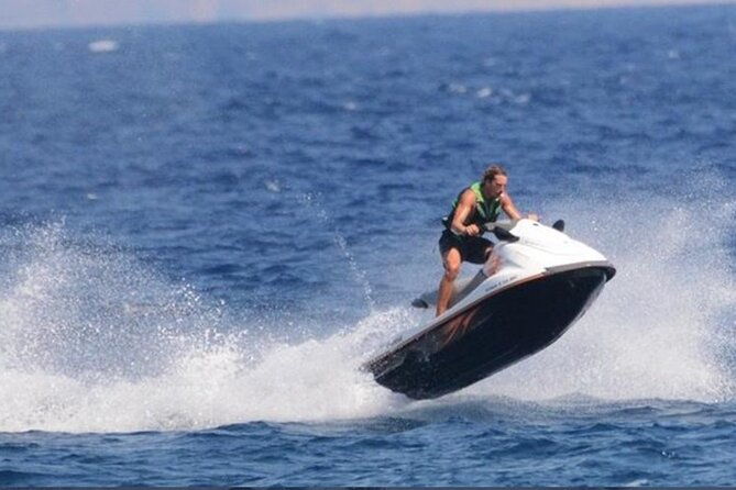 santorini-private-south-coast-discovery-on-a-jet-ski