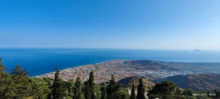 santorini-private-sunset-tour-with-picnic-transfer