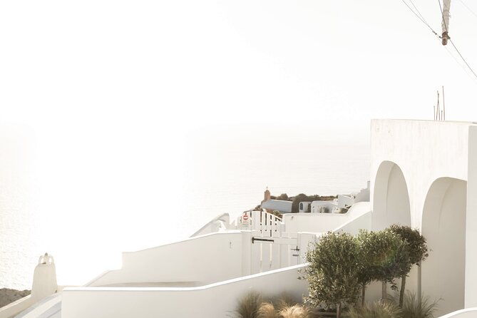 santorini-private-tour-in-the-picturesque-village-of-oia-3