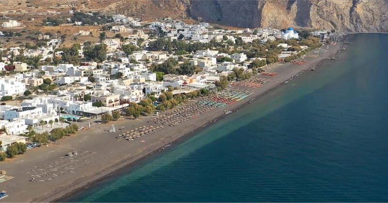 Santorini: Red Beach and Perissa With Lunch and Sunbeds - A Detailed Look at the Santorini Coastline Tour