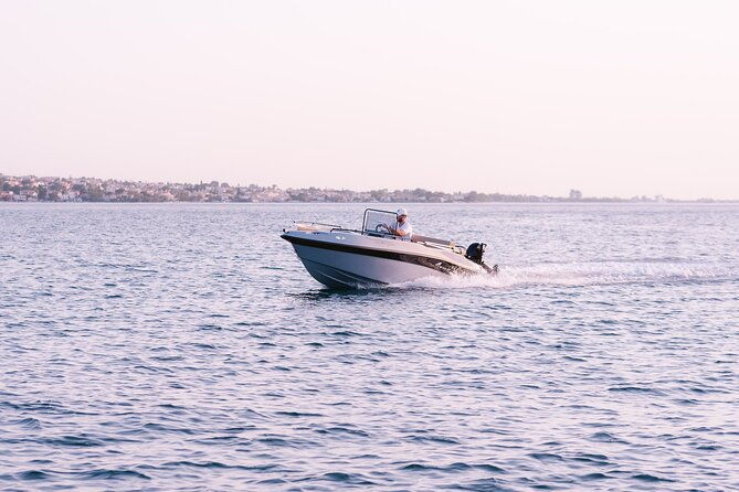 santorini-rent-a-boat-license-free