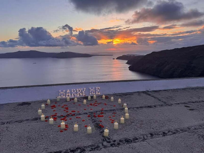 Santorini: Romantic Proposal with Caldera View - FAQ