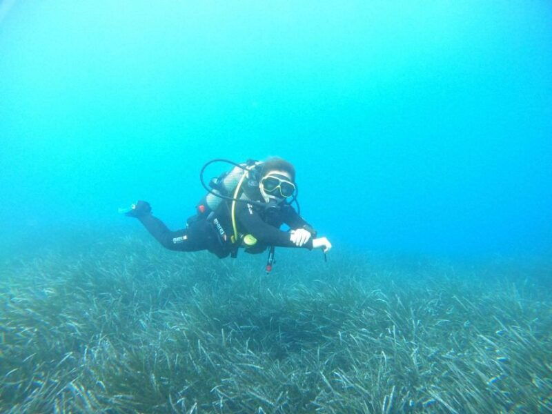 santorini-scuba-diving-experience-in-caldera-for-beginners