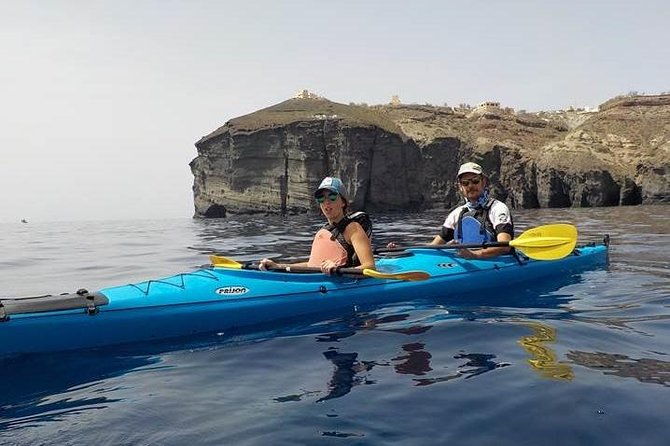 santorini-sea-kayak-south-discovery-small-group-incl-sea-caves-and-picnic