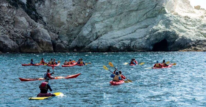 santorini-sea-kayaking-with-light-lunch-2