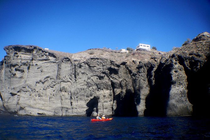 santorini-sea-kayaking-with-light-lunch