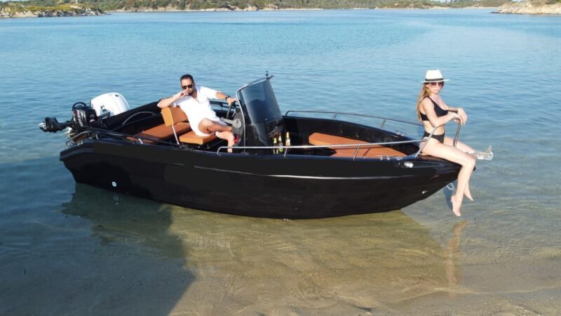 Santorini: Self-Drive Boat Rental without Boat License - FAQs