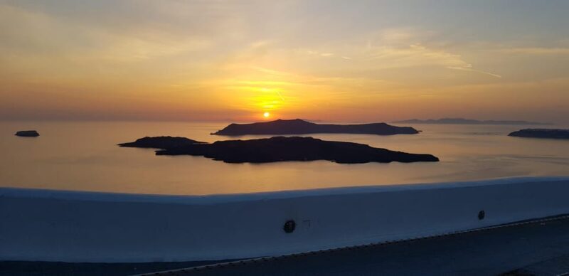 Santorini: Sightseeing Island Tour (Private) - Key Points