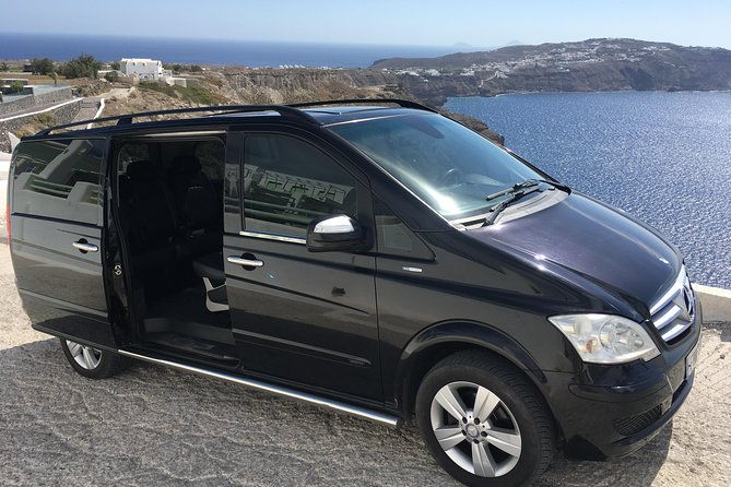 santorini-sightseeing-private-custom-made-tour-2