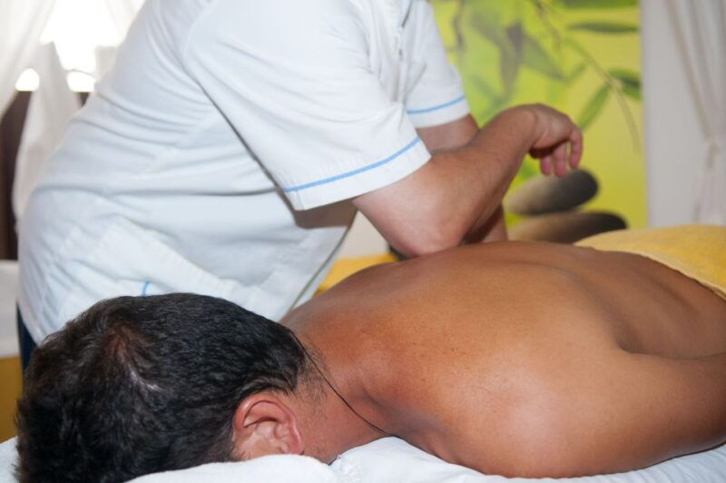 santorini-singles-aromatherapy-massages