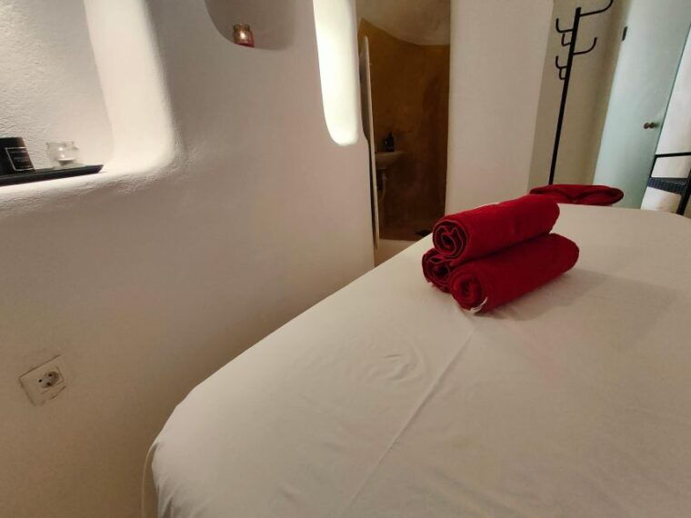 santorini-singles-aromatherapy-massages