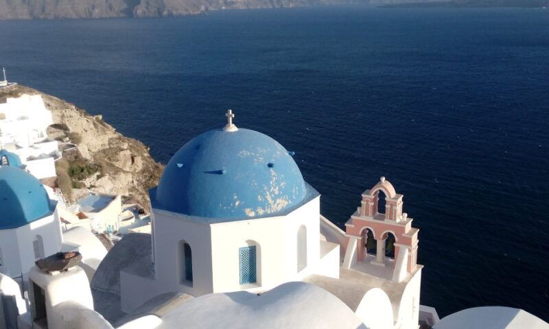 santorini-small-group-highlights-tour-of-venetian-castles