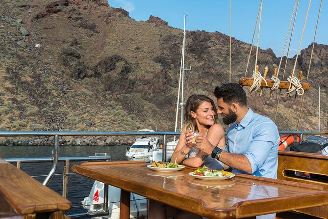 santorini-sunset-dinner-cruise-including-nea-kameni-visit