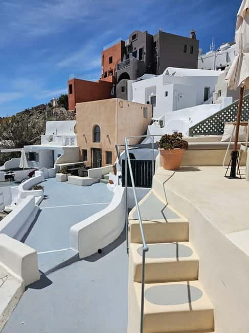 Santorini: Tailor-Made Highlights Tour with a Local Driver - Analyzing the Experience: Why This Tour Works