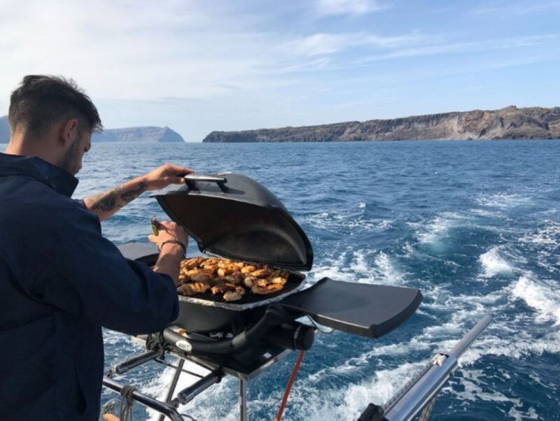 santorini-the-adventurous-catamaran-experience