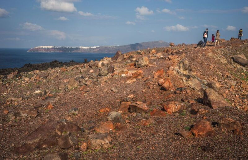 santorini-thirassia-islands-and-volcano-guided-cruise