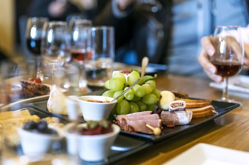 santorini-through-the-grapevine-tour-winery-tasting-tour
