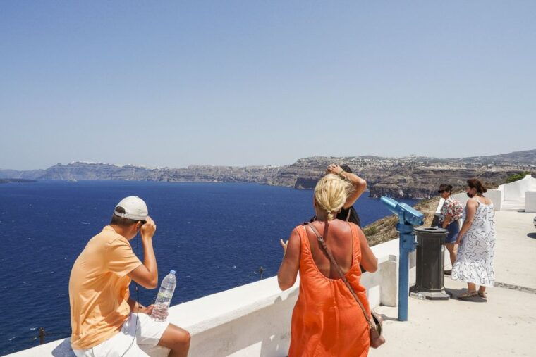 santorini-top-sights-day-trip-wine-tasting-oia-sunset