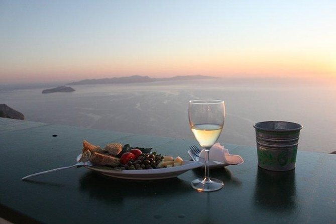 santorini-tour-luxury-experience-with-sunset