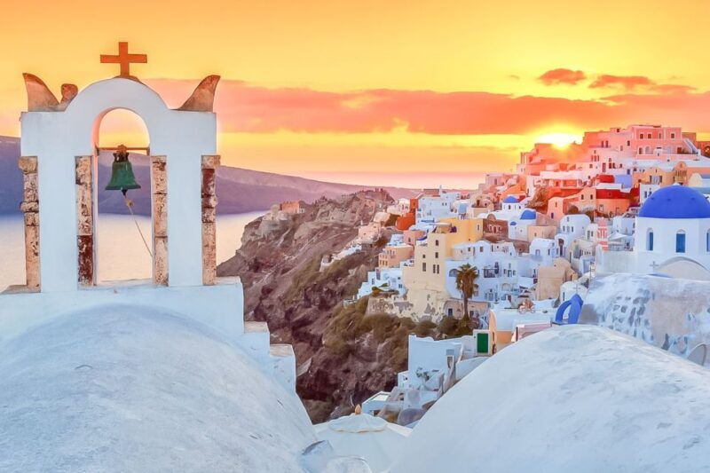 santorini-traditional-sightseeing-bus-tour-with-oia-sunset