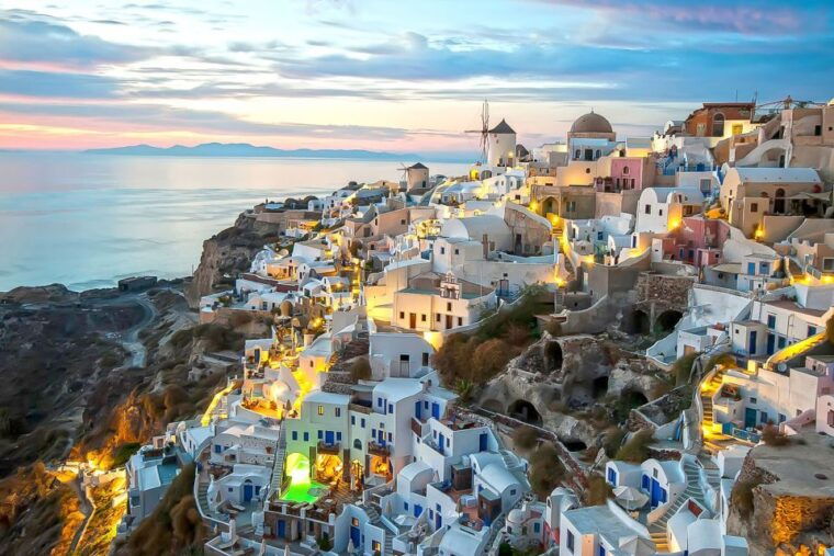 santorini-traditional-sightseeing-bus-tour-with-oia-sunset