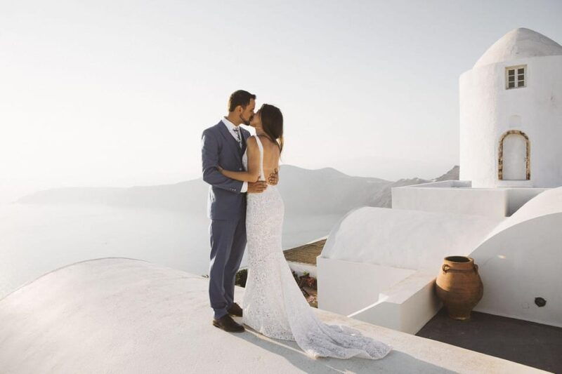 santorini-unfiltered-luxury-photoshoot-with-a-photographer