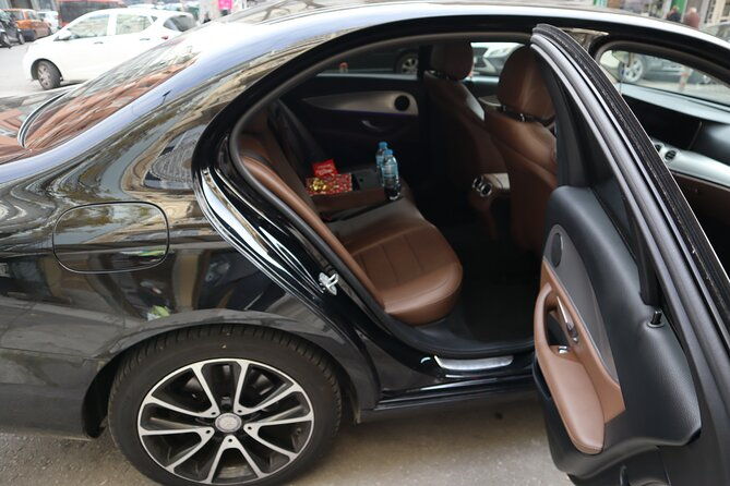 santorini-vip-limousine-transfer-services-2