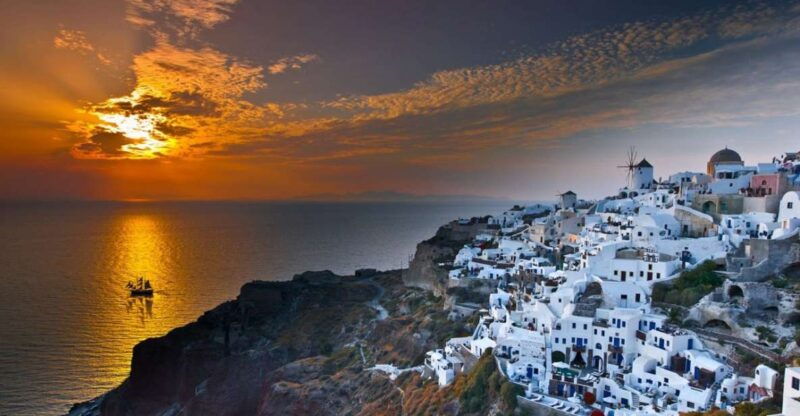 santorini-volcanic-sunset-cruise-with-dinner
