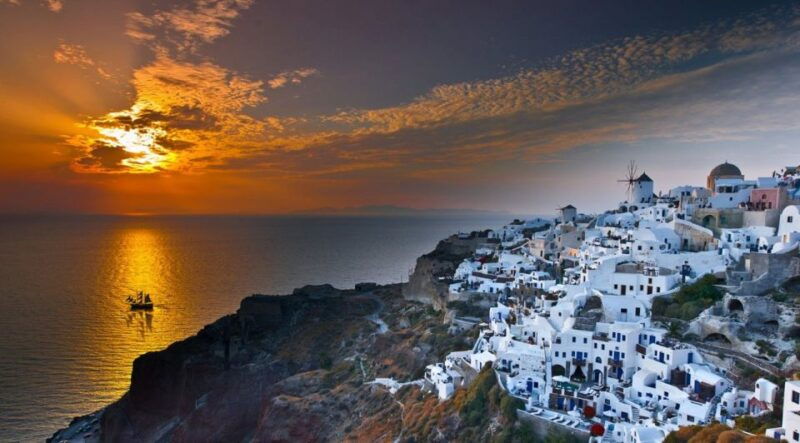 santorini-volcanic-sunset-cruise-with-dinner