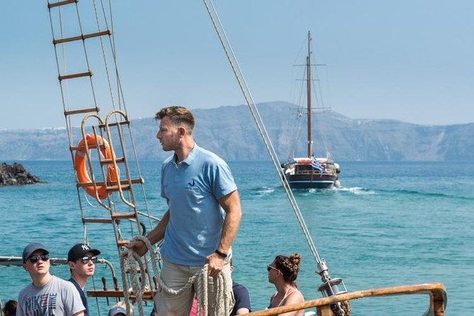 santorini-volcano-tour