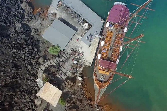 santorini-volcano-tour